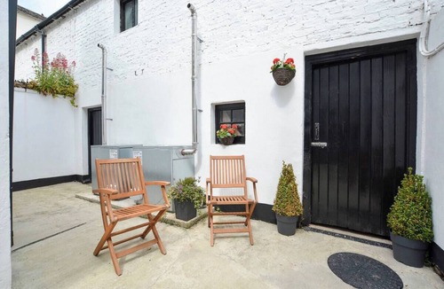 Ballycastle House | Central 6-bedroom house close to Beach and amenities