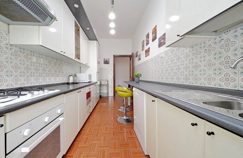 San Giovanni Apartment | Cerreto Di Spoleto, Spacious, Comfortable & Bright 4 Br Flat By Halldis