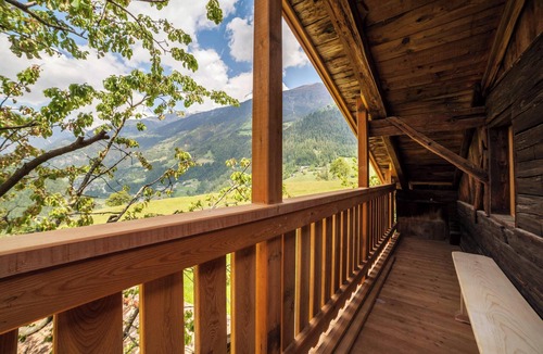 San Leonardo in Passiria Ski Chalet | Chalet "Schnitzers Ferienheisl" with Mountain View, Garden & Wi-Fi