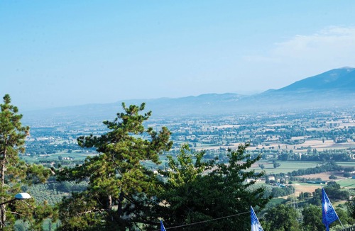 Montefalco Apartment | Charming 1-bedroom apartment with WiFi and AC in Montefalco