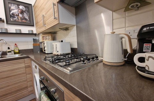 Bromley Common and Keston Apartment | Charming 2-bedroom apartment in delightful Bromley with WiFi
