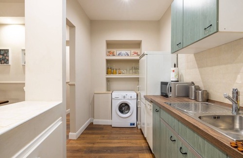 Esquilino Apartment | Charming Apartment With Patio Close to Colosseum