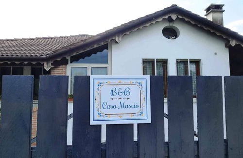 Rivarotta Bed & Breakfast | Charming B&B with AC, WiFi, fitness room in wonderful Rivarotta