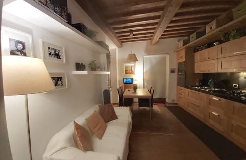 Giugnano House | Charming house in medieval village of Larciano Castello, (PT) 51036