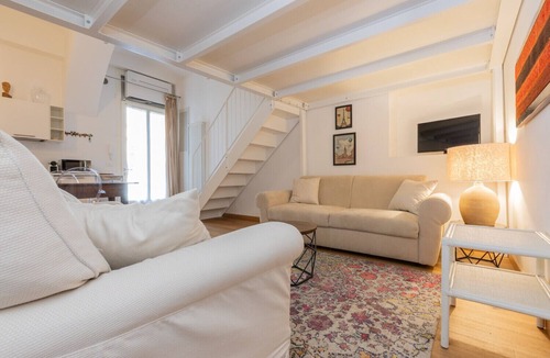 Roman Quarter Apartment | Charming Studio near Piazza Castello by Wonderful Italy