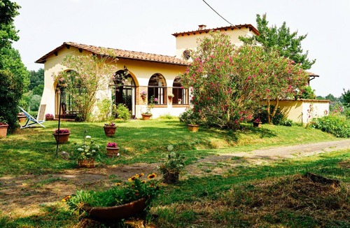 Vicopelago House | Charming Tuscan villa perfectly locatedn6km from Lucca and 18 from the beachA/C