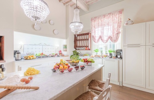 Vicopelago Villa | Charming tuscany villa few minutes to the center of Lucca&Pisa with private pool