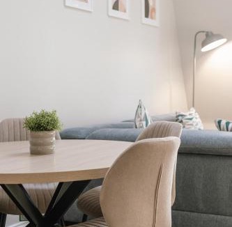 Cathedral Quarter Apartment | Chic 2-Bed, 2 Bath Apt in City Centre Sleeps 6, Free Secure Parking