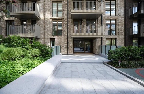Tower Hill Apartment | Chic 2 Bed Apartment with AC, WiFi by London's Tower Bridge