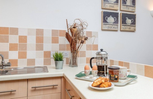 Paignton Apartment | Comfort and luxury in a sea front location with panoramic sea views.