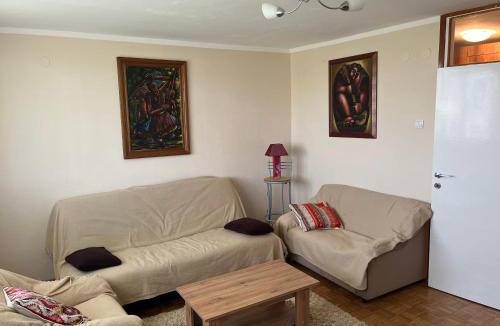 Novi Beograd Apartment | Comfort & Style Panoramic Urban Retreat