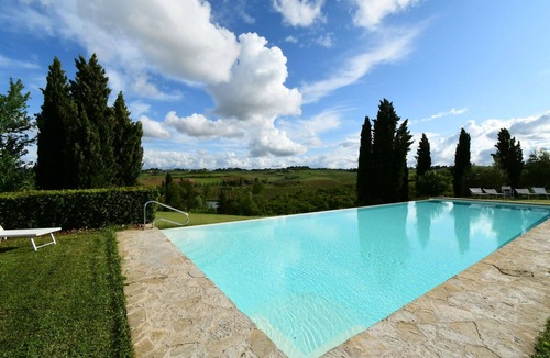 Ponte di Gabbiano Apartment | Cosy apartment for 3 guests with WIFI, pool, A/C, TV and pets allowed, close to Siena