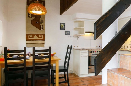 Capriasca Apartment | Cosy apartment for 4 guests with WIFI, pool, TV, patio, pets allowed and panoramic view