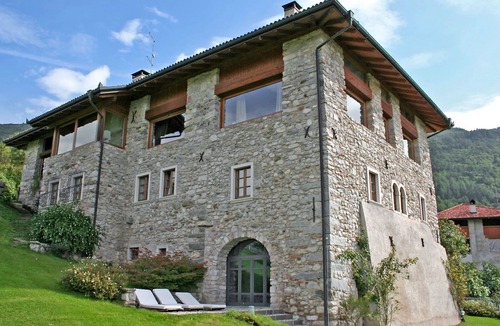 Comano Terme Apartment | Cosy apartment for 4 guests with WIFI, private pool, TV, patio and pets allowed