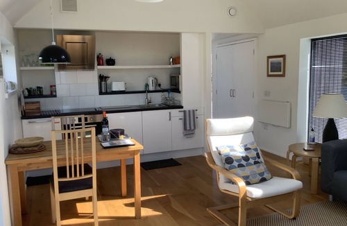 Breakish Cottage | COSY MODERN COTTAGE, GLORIOUS SEA & MOUNTAIN VIEWS.