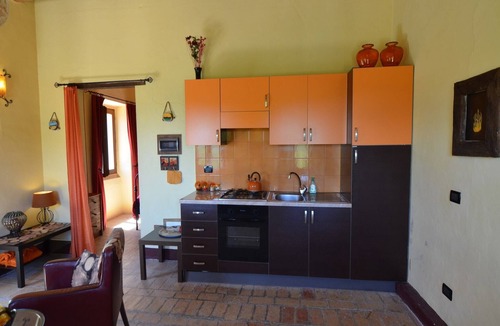 Monterosso Cottage | Countryside cottage in Pergola