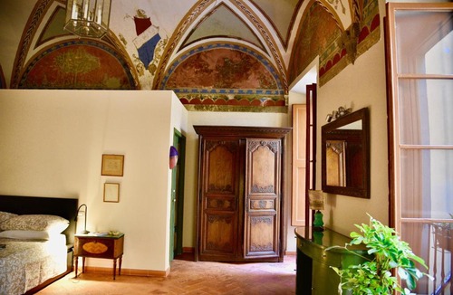 Santo Spirito Apartment | Cozy apartment in a private museum in Oltrarno