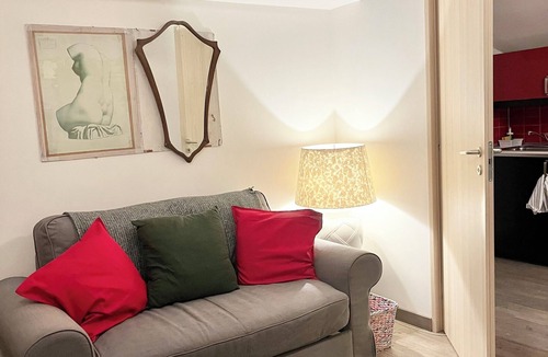 Isolotto Apartment | Cozy attic room not far from the center