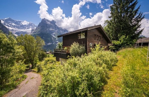 Grindelwald Ski Chalet | Cozy free standing Chalet with garden and amazing mountain views