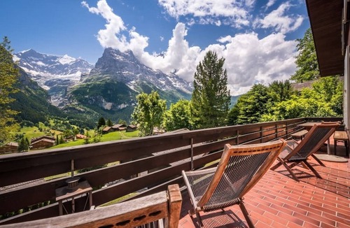 Grindelwald Ski Chalet | Cozy free standing Chalet with garden and amazing mountain views