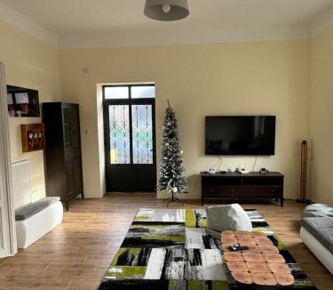 Sremski Karlovci Villa | DANA GUEST HOUSE
