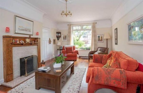 Belfast Central District Apartment | Delightful Family Home