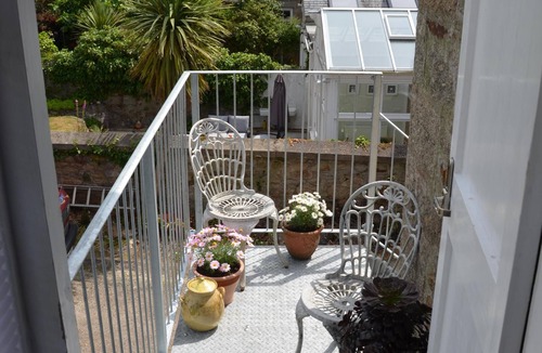 Chysauster Apartment | Delightful quiet space, very close to the town & promenade.
