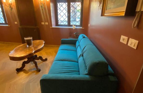 Dorsoduro Apartment | Dimora Contarini Charm Apartment on Grand Canal