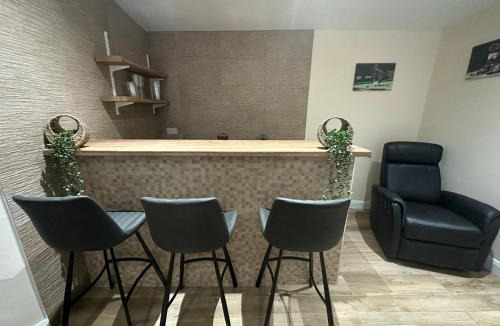 Tempo House | Doon Cottage Sleeps 8 Hottub Gym Area Pool Table