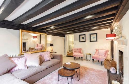 Bray on Thames House | Dorney Windsor Legoland 5 Star Stay for upto 14 guests