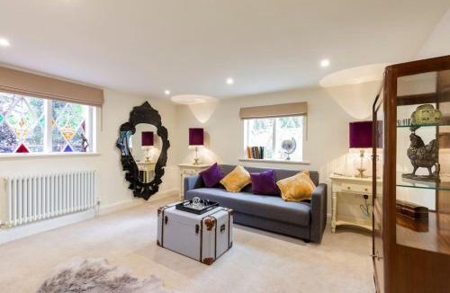 Bray on Thames House | Dorney Windsor Legoland 5 Star Stay for upto 14 guests