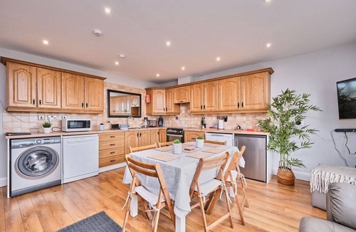 Portrush Apartment | Dunluce Park 4 ~ Stunning and Spacious Coastal Gem!