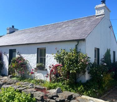 Ballycastle House | Dunnaglea Cottage, Ballintoy