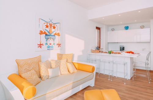 Sorrento City Centre Apartment | Eden House, Amazing Seeview Apartment no Car needed Sorrento center no noise