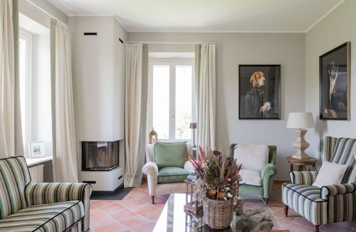 Vignale Monferrato Apartment | Elegant and spacious villa perfect for accommodating up to 12 guests is located in the center of Vignale in the heart of Monferrato area, nominated a UNESCO World Heritage Site in 2014. The house is equipped with every comfort: WiFi, air conditioning, ou