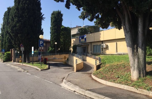 Desenzano del Garda City Centre Apartment | Elegant apartment in the heart of Desenzano del Garda Maghy's House