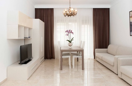 Quartiere XIII Aurelio Apartment | Elegant apartment a few steps from St. Peter