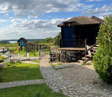 Sremski Karlovci Hotel | Etno selo Markovi Konaci