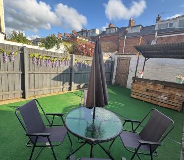 Holywood Apartment | Excellent, comfortable location to visit Belfast