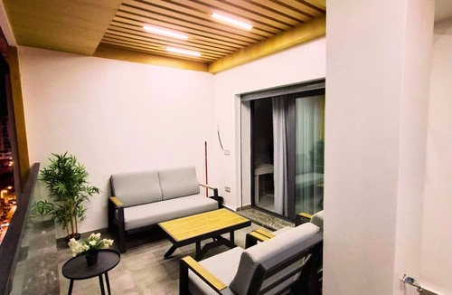 Branes House | Exceptional triplex 200m2 downtown with jacuzzi and table soccer, wifi & iptv