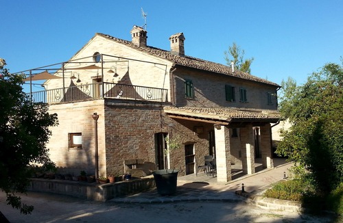 Ponzano di Fermo Villa | Exclusive Villa for 19, panoramic pool, air con and wi-fi