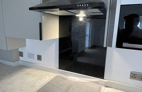 Northfleet Apartment | Exquisite Riverside Living in a Stunning Flat