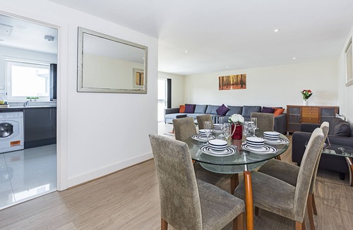 Island Gardens Apartment | FABULOUS AND SPACIOUS APARTMENT FOR THE LARGER GROUPS OVER LOOKING THE RIVER