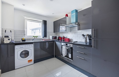 Island Gardens Apartment | FABULOUS AND SPACIOUS APARTMENT FOR THE LARGER GROUPS OVER LOOKING THE RIVER