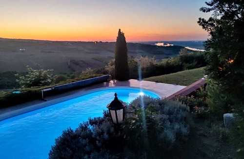 Petrovaradin Cottage | Family cottage with Heated Pool & Vineyard views