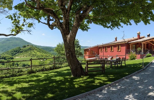 Acqualagna Apartment | Farmhouse with pool immersed in a natural setting of the Montefeltro - 1 -