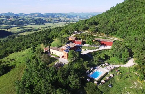 Acqualagna Apartment | Farmhouse with pool immersed in a natural setting of the Montefeltro - 6 -