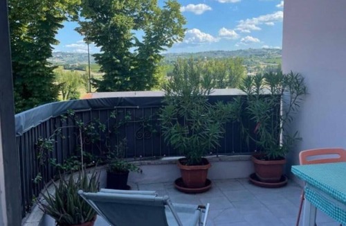 Guzman Apartment | Flaminia accommodation with its own parking lot 2 minutes from the historic center