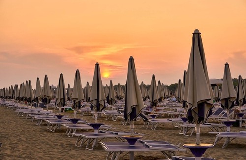 Lignano Sabbiadoro Apartment | Flat with terrace near the beach
