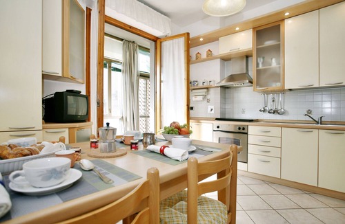 Scandicci Apartment | Florence at one step, wifi internet, parking, A/C